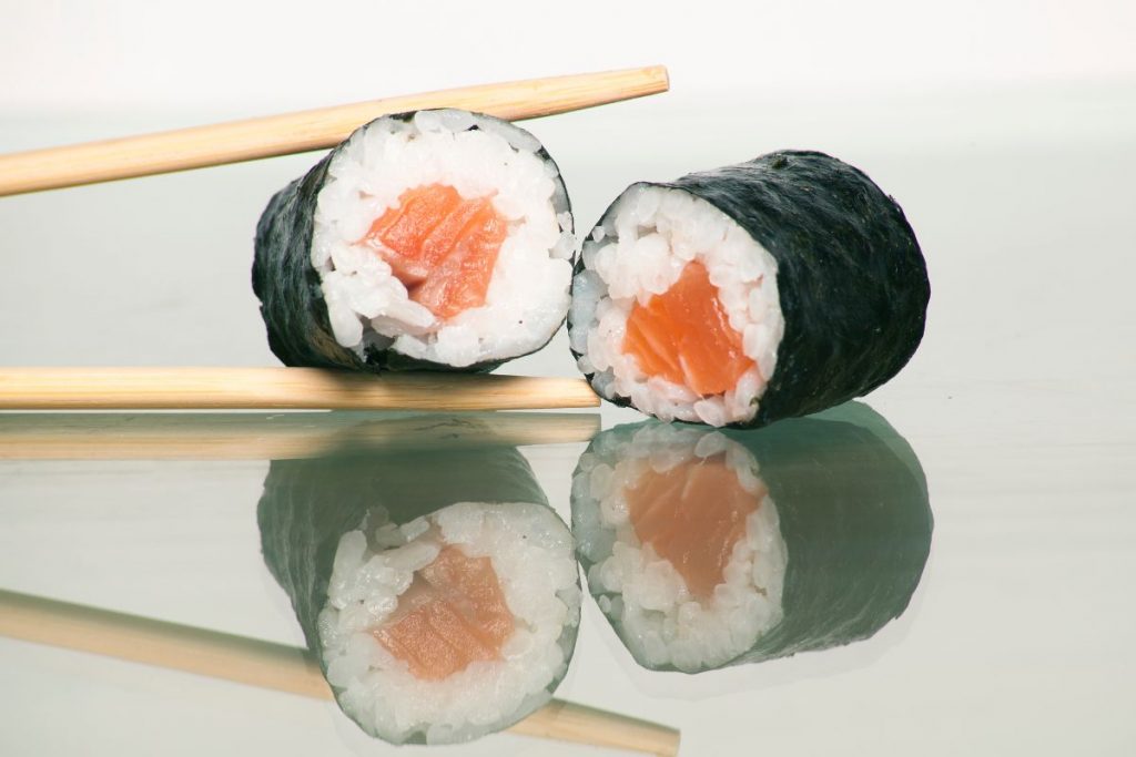 tipos de sushi: maki