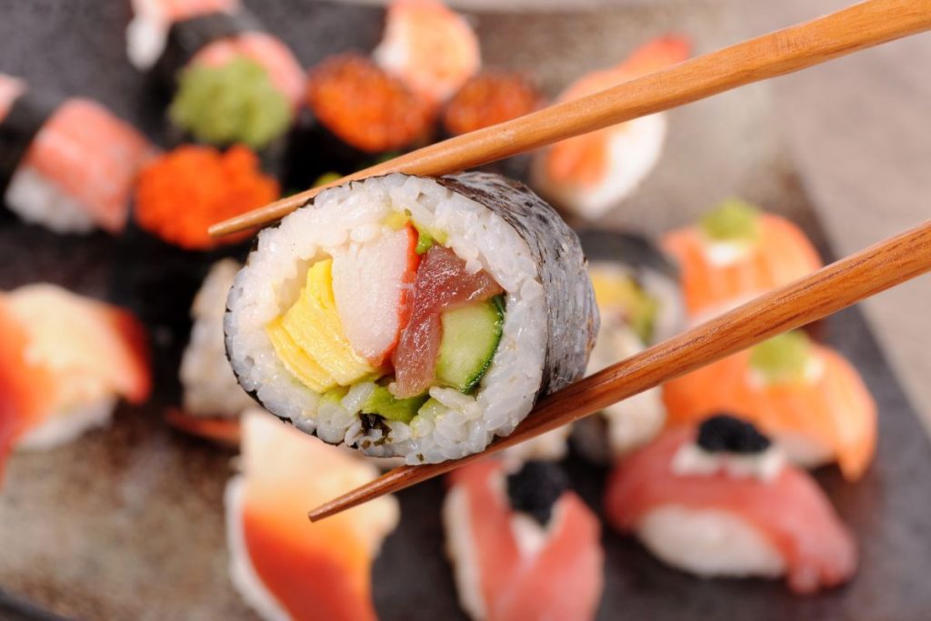 se puede congelar el sushi?